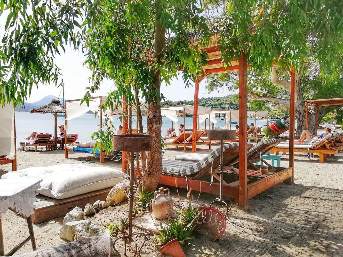 Summer Feel Suites Poros Town Exterior foto